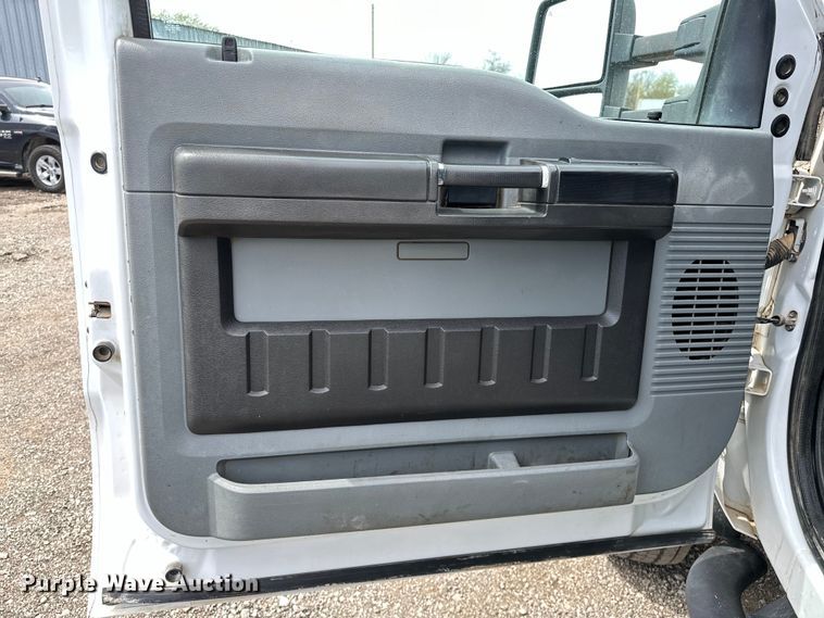 image for item EG1383 2011 Ford F550 Super Duty 