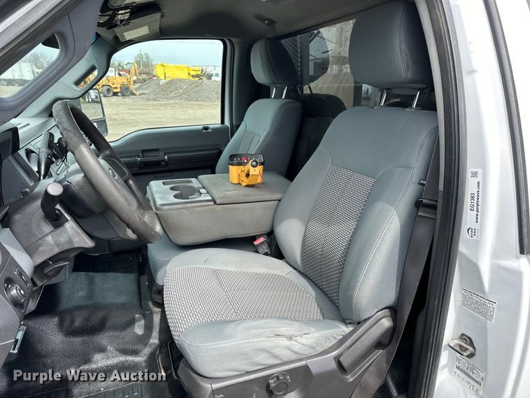 image for item EG1383 2011 Ford F550 Super Duty 