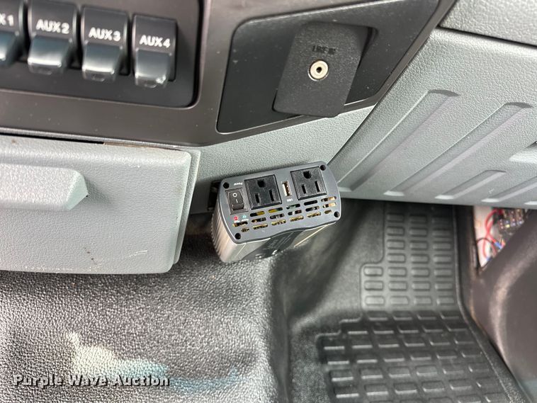 image for item EG1383 2011 Ford F550 Super Duty 