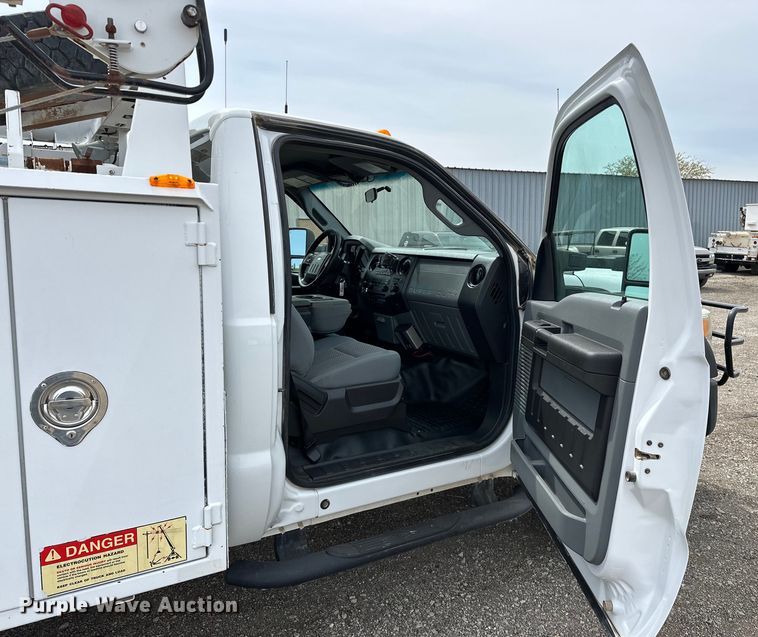 image for item EG1383 2011 Ford F550 Super Duty 