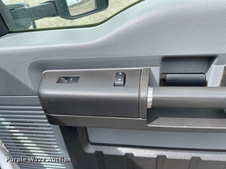 image for item EG1383 2011 Ford F550 Super Duty 