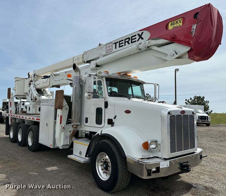 image for item EG1384 2009 Peterbilt  365 tri-drive bucket truck