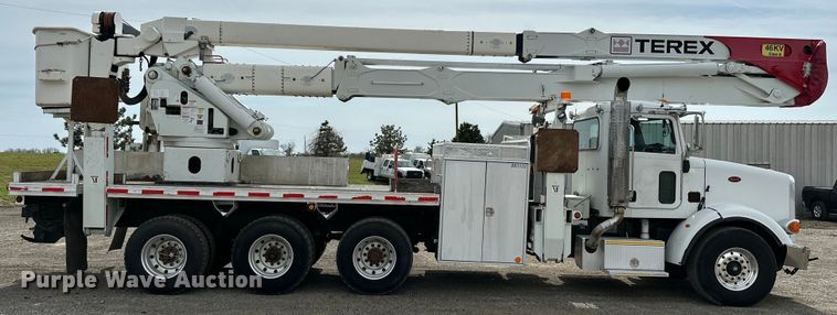 image for item EG1384 2009 Peterbilt  365 tri-drive bucket truck