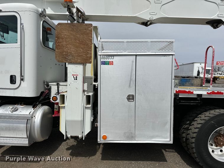 image for item EG1384 2009 Peterbilt  365 tri-drive bucket truck