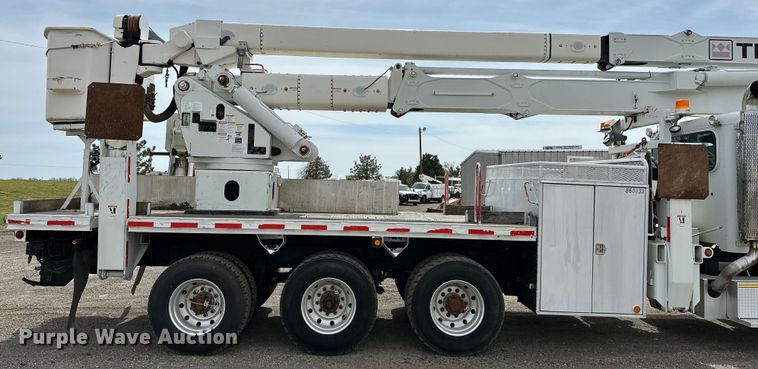 image for item EG1384 2009 Peterbilt  365 tri-drive bucket truck