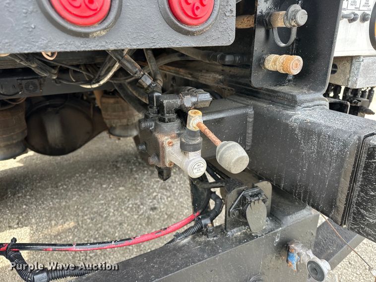 image for item EG1384 2009 Peterbilt  365 tri-drive bucket truck