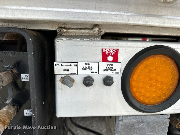 image for item EG1384 2009 Peterbilt  365 tri-drive bucket truck