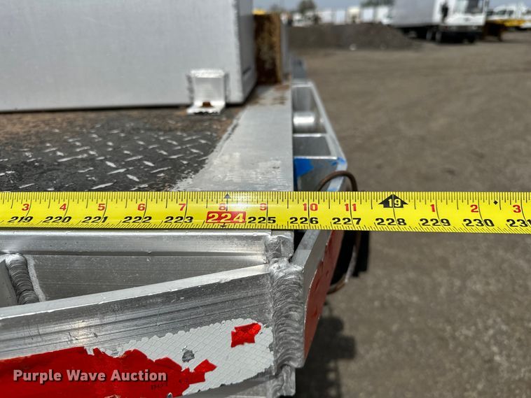 image for item EG1384 2009 Peterbilt  365 tri-drive bucket truck