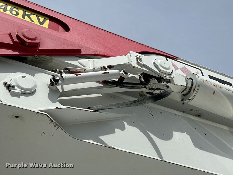 image for item EG1384 2009 Peterbilt  365 tri-drive bucket truck