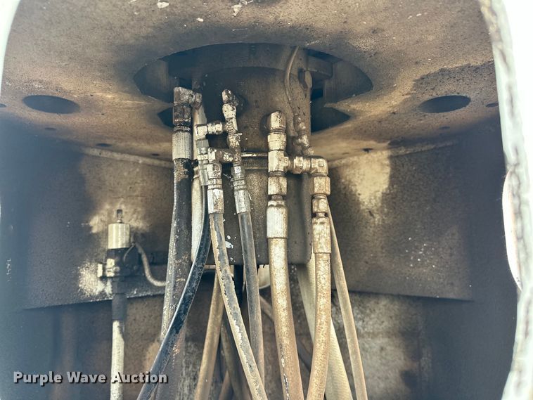 image for item EG1384 2009 Peterbilt  365 tri-drive bucket truck