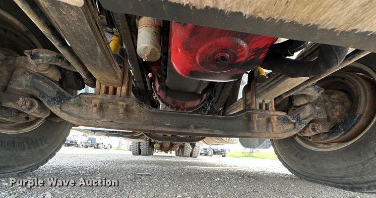 image for item EG1384 2009 Peterbilt  365 tri-drive bucket truck