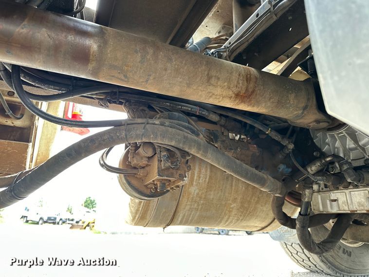 image for item EG1384 2009 Peterbilt  365 tri-drive bucket truck