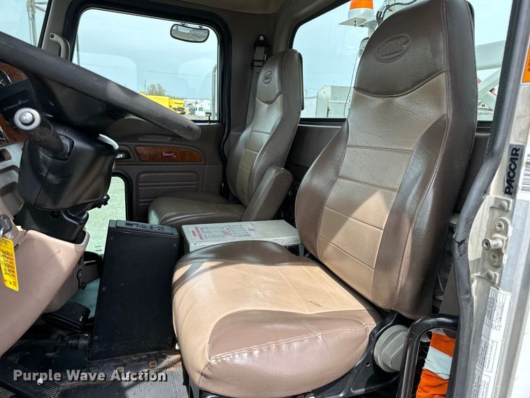 image for item EG1384 2009 Peterbilt  365 tri-drive bucket truck