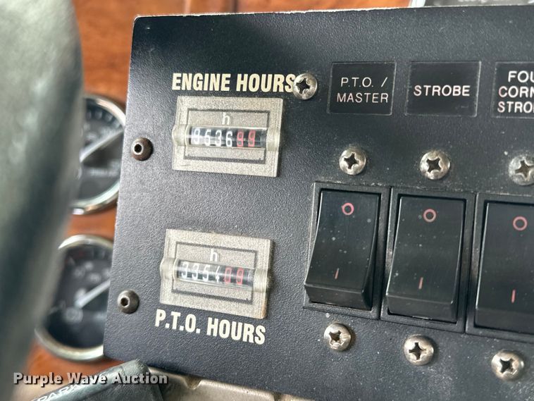 image for item EG1384 2009 Peterbilt  365 tri-drive bucket truck