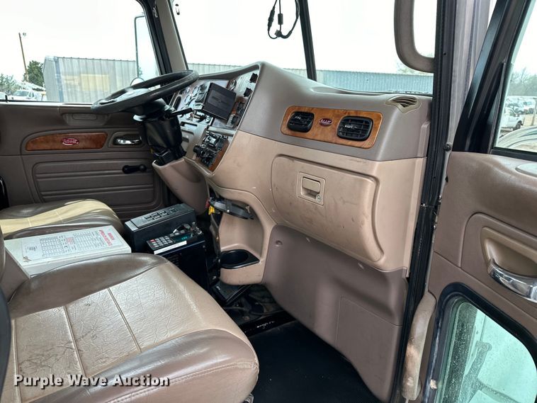 image for item EG1384 2009 Peterbilt  365 tri-drive bucket truck