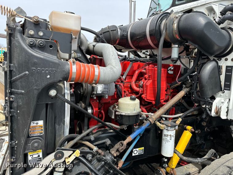 image for item EG1384 2009 Peterbilt  365 tri-drive bucket truck