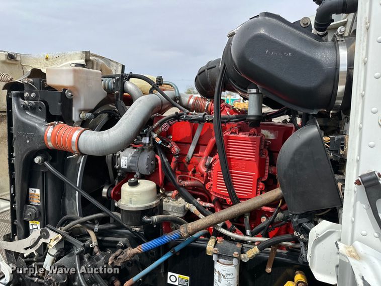 image for item EG1384 2009 Peterbilt  365 tri-drive bucket truck