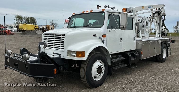 image for item EG1389 1999 International  4700 bridge inspection truck