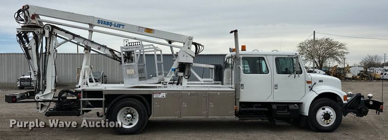 image for item EG1389 1999 International  4700 bridge inspection truck