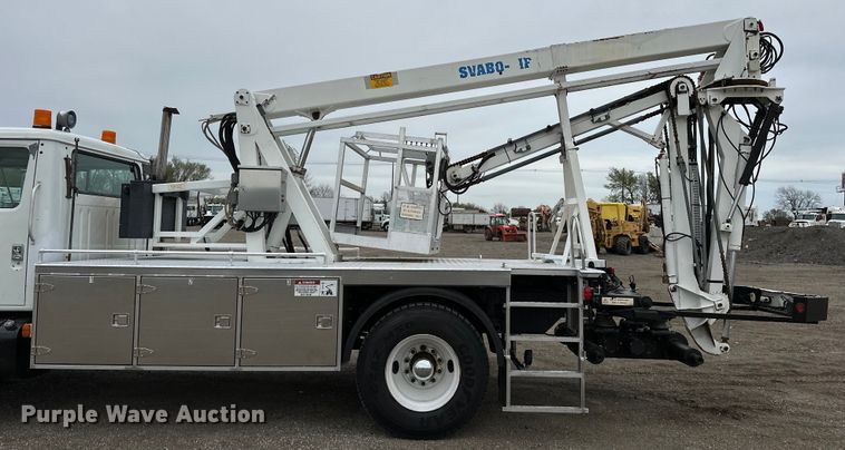 image for item EG1389 1999 International  4700 bridge inspection truck