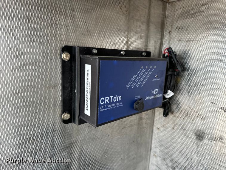 image for item EG1389 1999 International  4700 bridge inspection truck