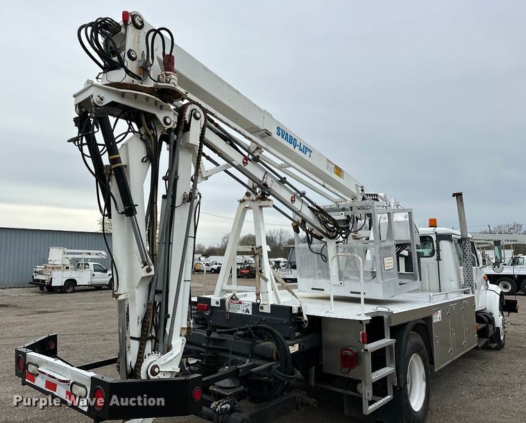 image for item EG1389 1999 International  4700 bridge inspection truck