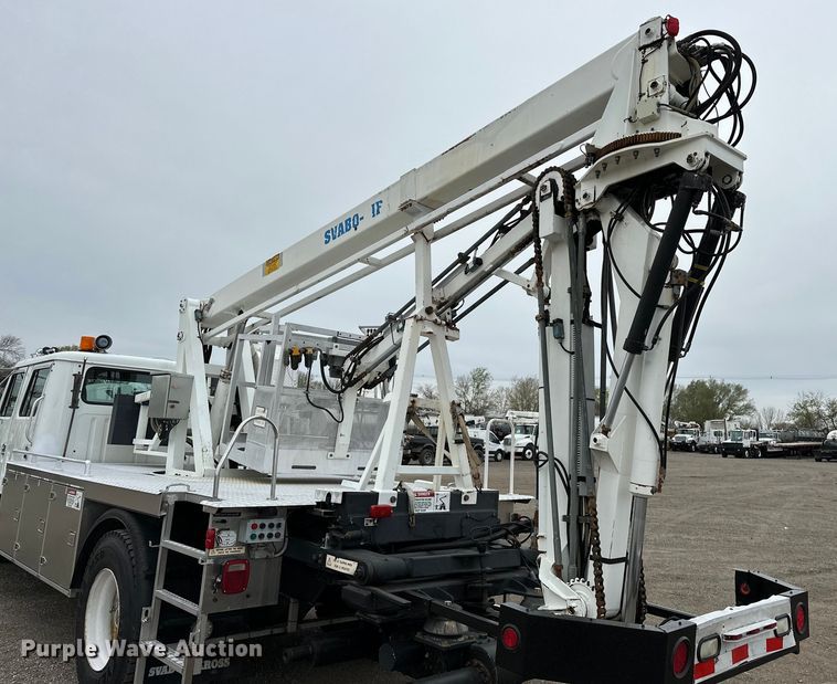 image for item EG1389 1999 International  4700 bridge inspection truck