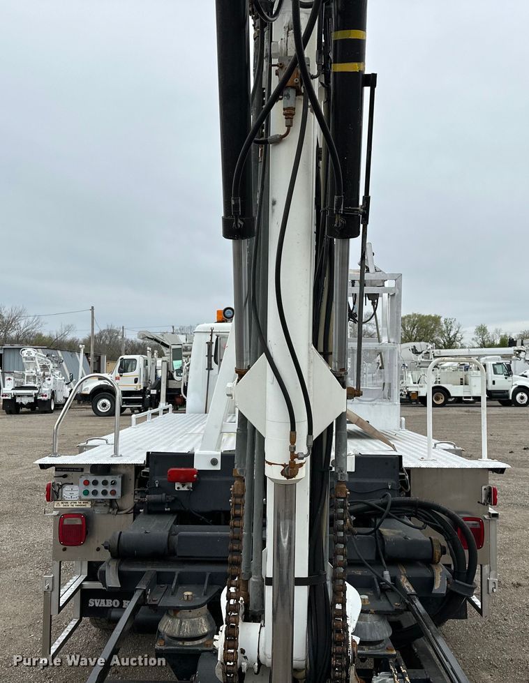 image for item EG1389 1999 International  4700 bridge inspection truck