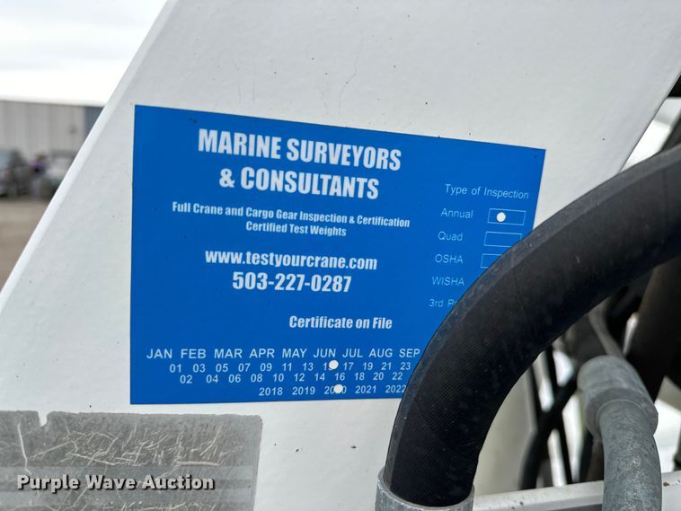 image for item EG1389 1999 International  4700 bridge inspection truck