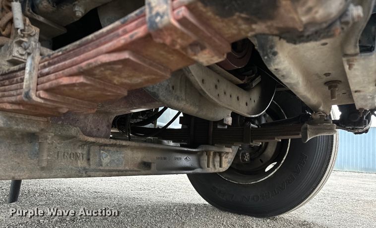 image for item EG1389 1999 International  4700 bridge inspection truck