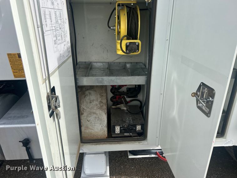 image for item EG1397 2012 Freightliner  M2 Business Class bucket truck