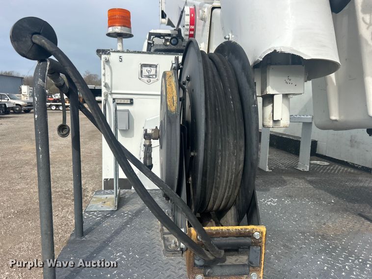 image for item EG1397 2012 Freightliner  M2 Business Class bucket truck