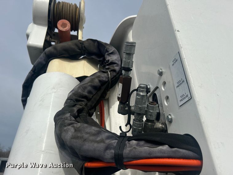 image for item EG1397 2012 Freightliner  M2 Business Class bucket truck