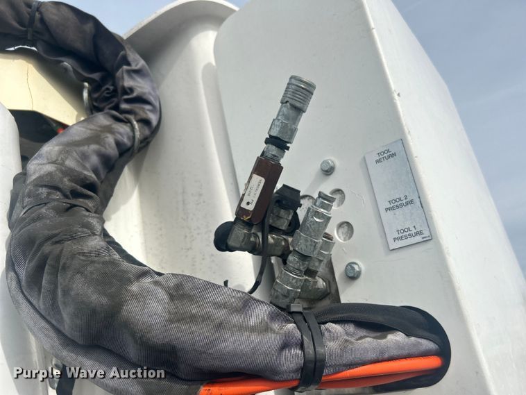 image for item EG1397 2012 Freightliner  M2 Business Class bucket truck