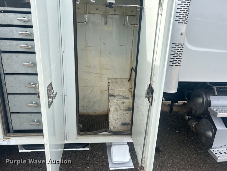 image for item EG1397 2012 Freightliner  M2 Business Class bucket truck