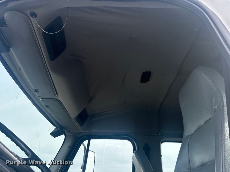 image for item EG1397 2012 Freightliner  M2 Business Class bucket truck