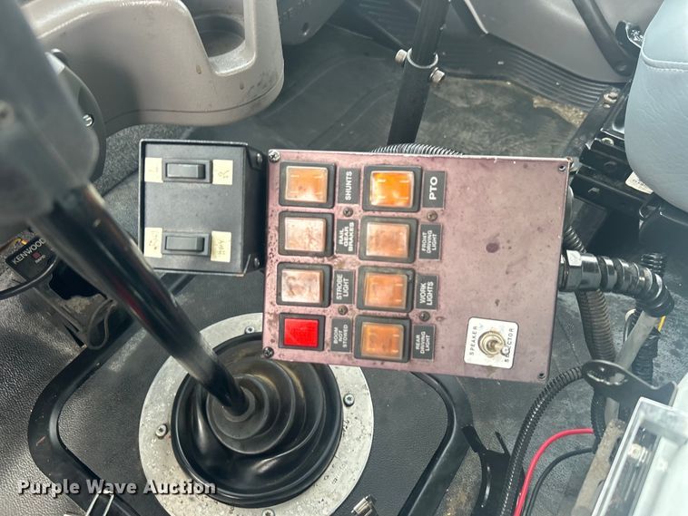 image for item EG1397 2012 Freightliner  M2 Business Class bucket truck