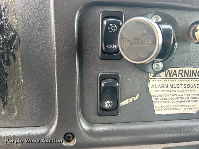 image for item EG1397 2012 Freightliner  M2 Business Class bucket truck