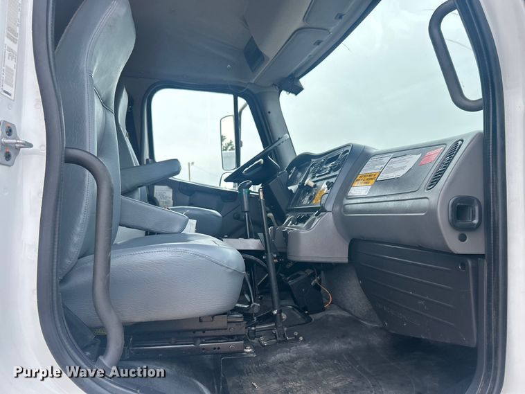 image for item EG1397 2012 Freightliner  M2 Business Class bucket truck