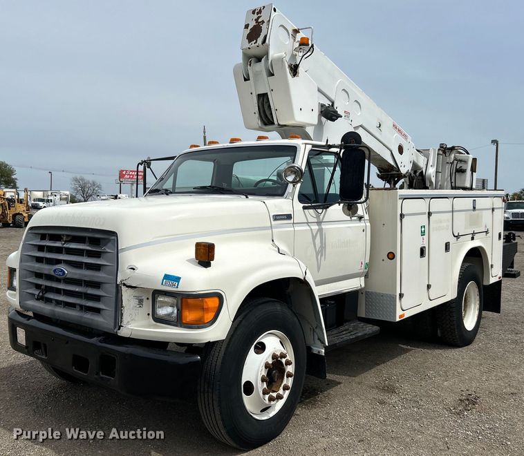 image for item EG1400 1997 Ford F800 bucket truck