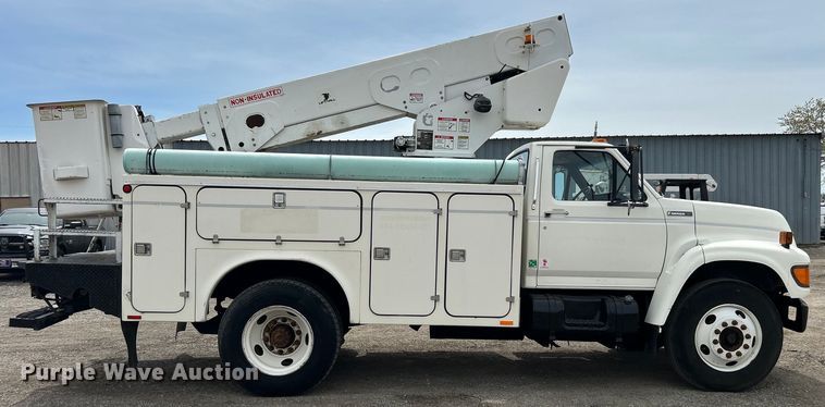 image for item EG1400 1997 Ford F800 bucket truck