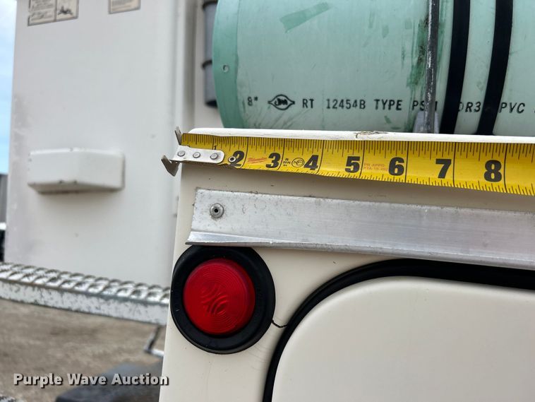 image for item EG1400 1997 Ford F800 bucket truck