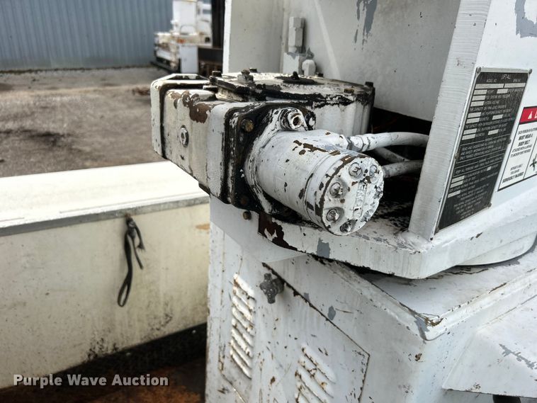 image for item EG1400 1997 Ford F800 bucket truck