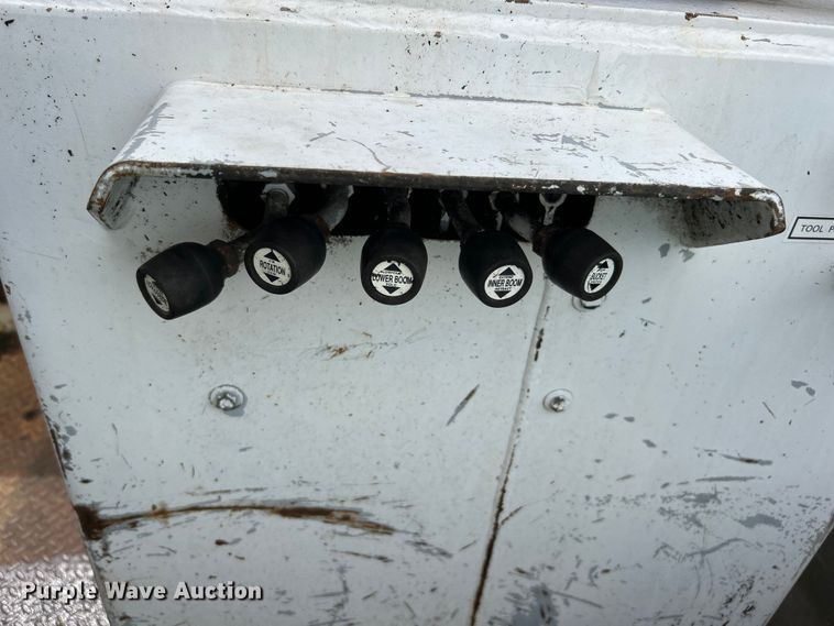 image for item EG1400 1997 Ford F800 bucket truck