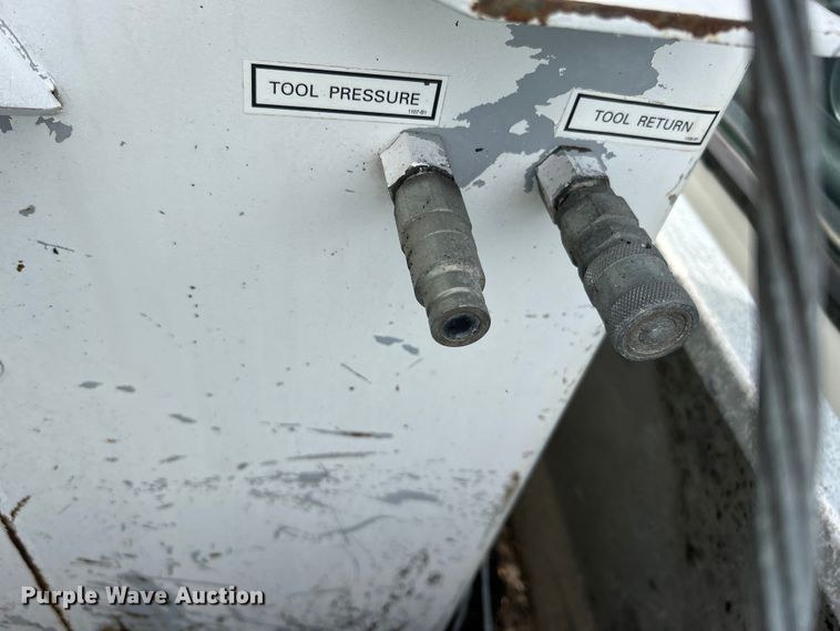 image for item EG1400 1997 Ford F800 bucket truck