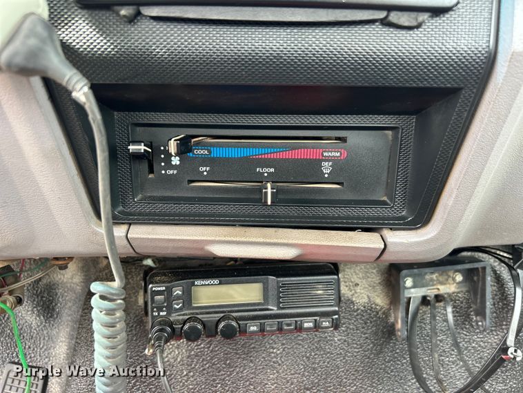 image for item EG1400 1997 Ford F800 bucket truck