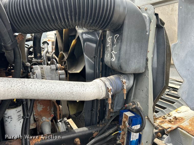 image for item EG1400 1997 Ford F800 bucket truck