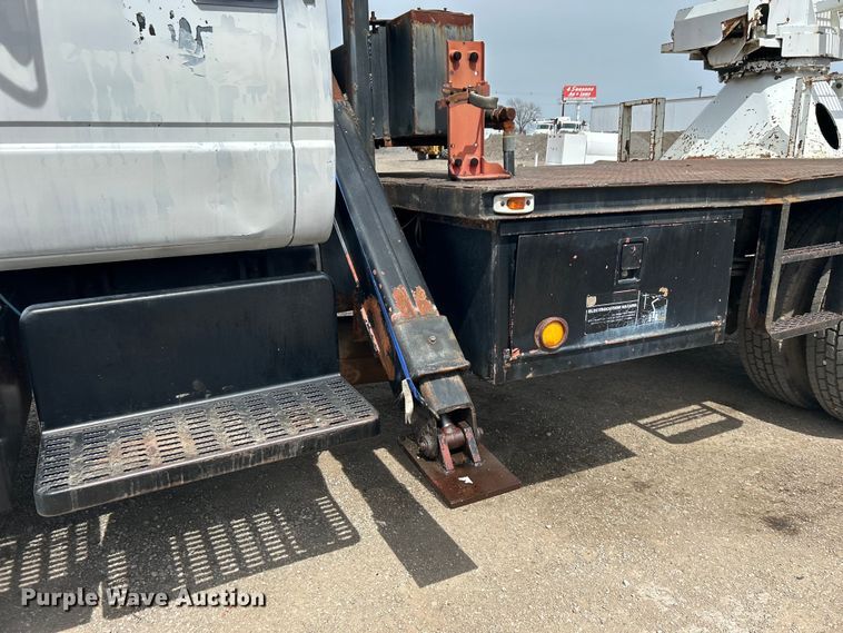 image for item EG1401 1991 GMC Topkick C6500 bucket truck