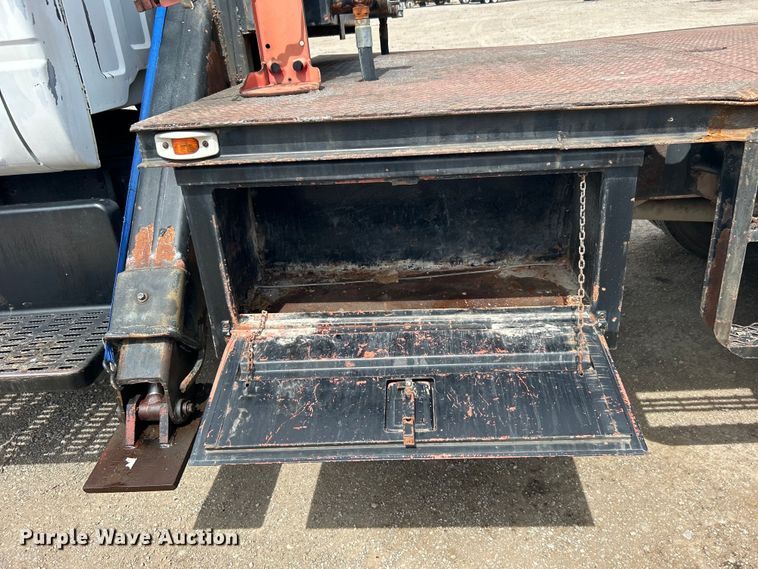 image for item EG1401 1991 GMC Topkick C6500 bucket truck