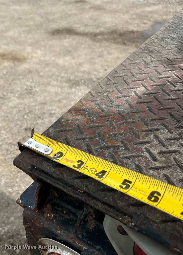 image for item EG1401 1991 GMC Topkick C6500 bucket truck